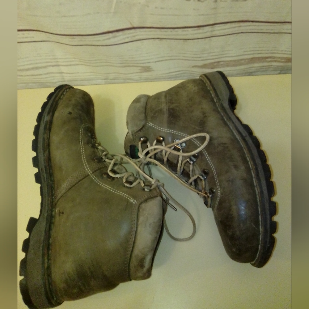 Limmer Boots. M 10.5, Vintage? Bulletproof Build  Resole for Life! Soles Still .